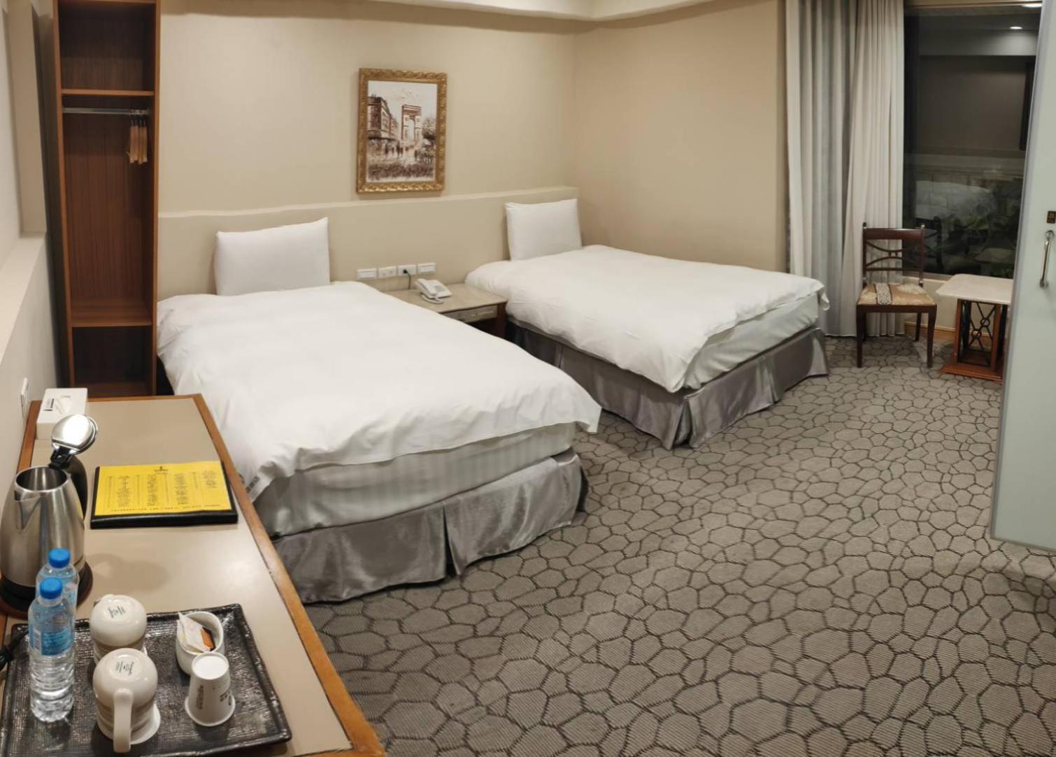 Apollo Hotel Puli Habitación foto